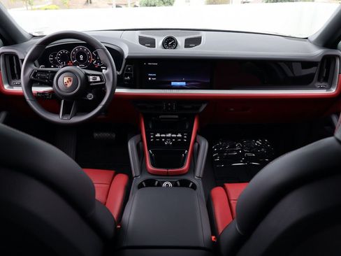 New 2026 Porsche Cayenne Coupe AWD/4WD image 21