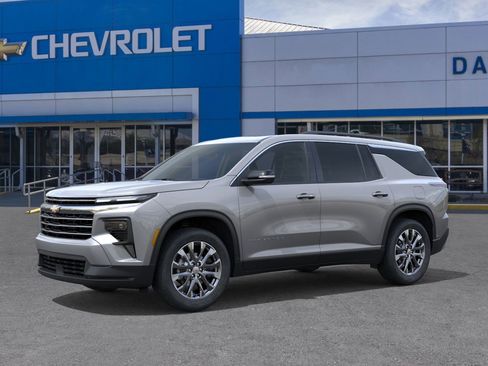New 2026 Chevrolet Traverse LT w/ Sun and Wheel Package image 2