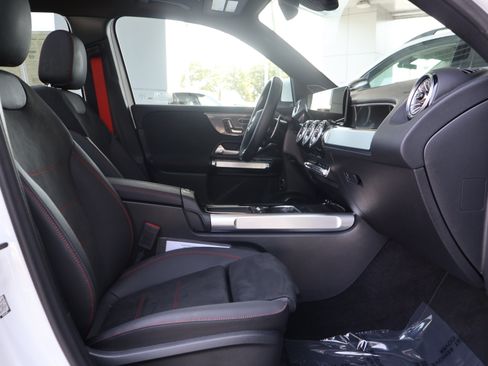 Used 2026 Mercedes-Benz GLB 35 AMG 4MATIC image 29