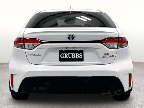 Used 2023 Toyota Corolla SE FWD image 5