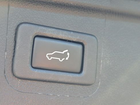 Used 2018 Subaru Outback 2.5i Limited w/ 50th Anniversary Edition AWD/4WD image 11