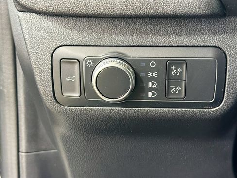 Used 2021 Ford Escape SE w/ SE Sport Appearance Package AWD/4WD image 12