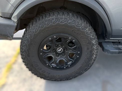 Certified 2024 Ford Bronco Outer Banks AWD/4WD image 9