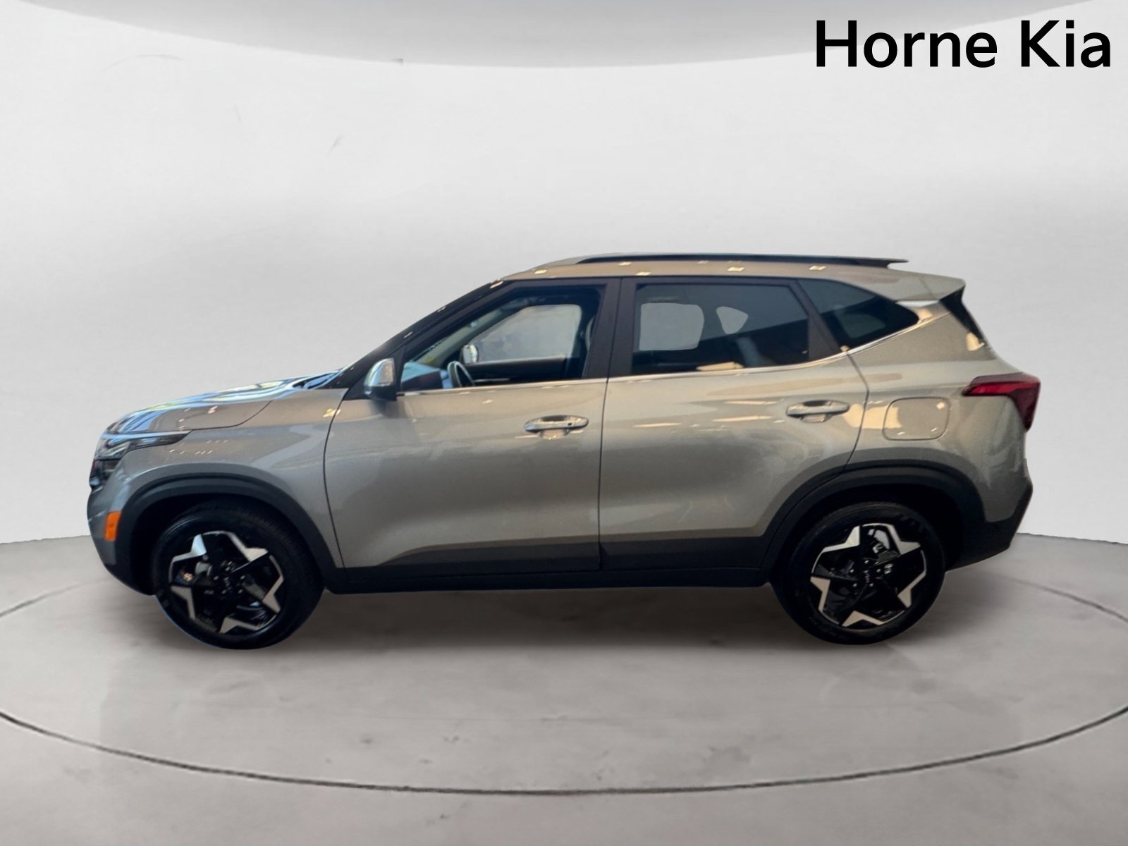 New 2026 Kia Seltos EX FWD image 6