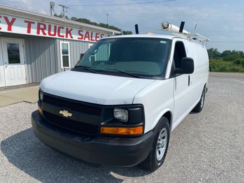 Used 2013 Chevrolet Express 1500 RWD image 4