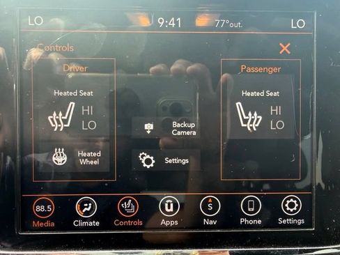 Used 2020 Jeep Grand Cherokee Altitude AWD/4WD image 10