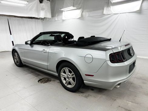 Used 2014 Ford Mustang Convertible image 6