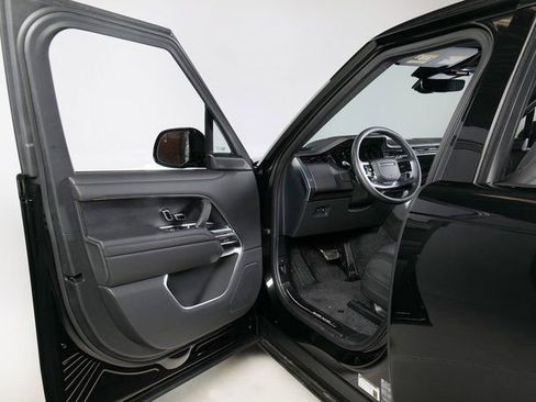 New 2025 Land Rover Range Rover SE AWD/4WD image 22