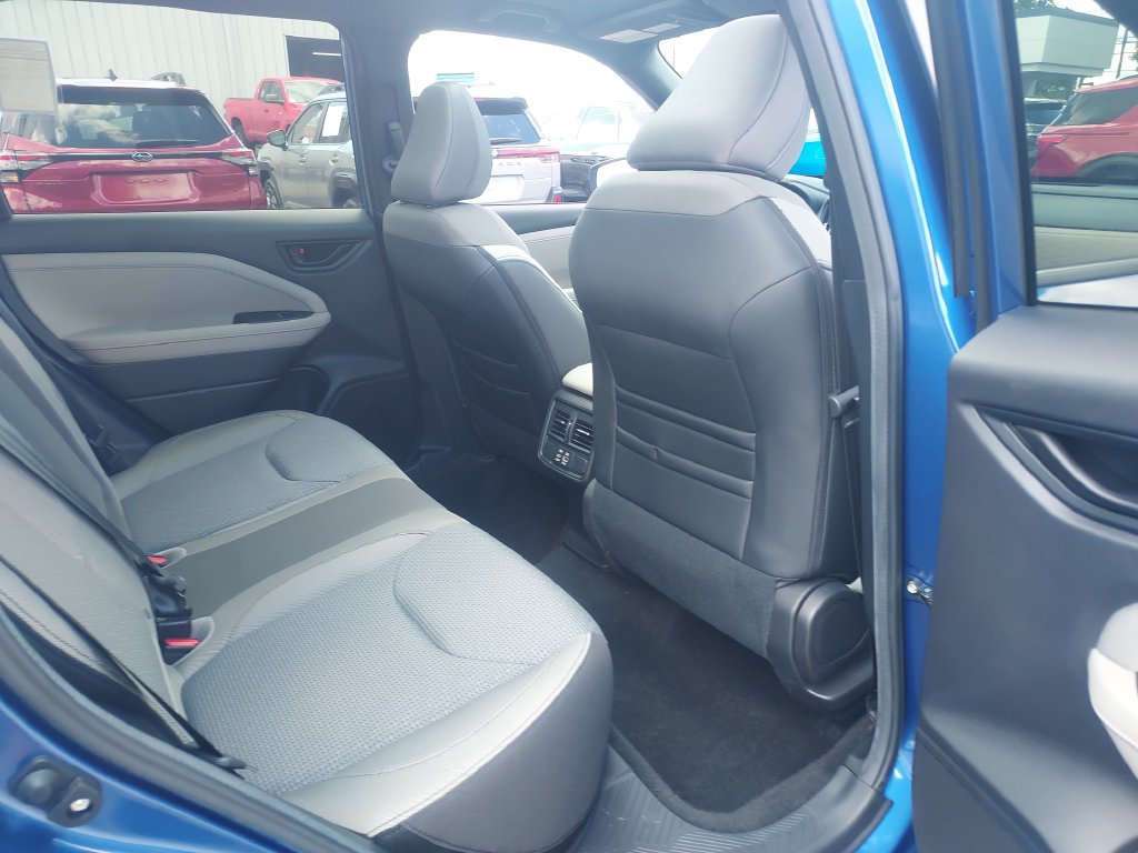 Used 2026 Subaru Forester Premium AWD/4WD image 30