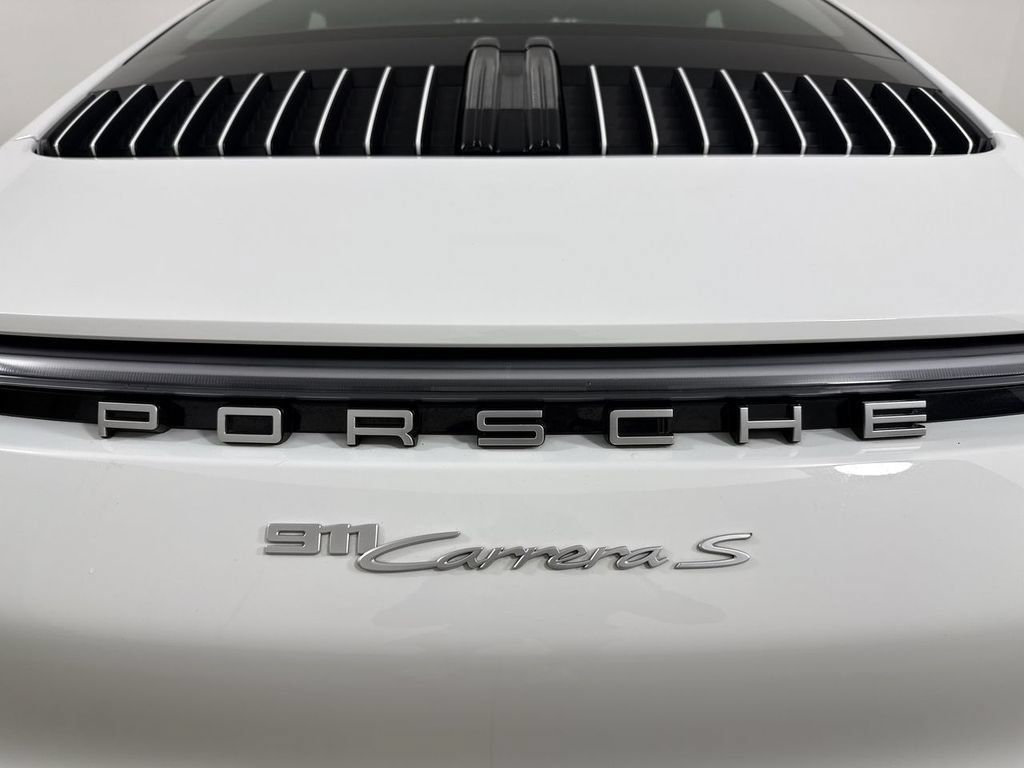 Certified 2024 Porsche 911 Carrera 4S AWD/4WD image 18
