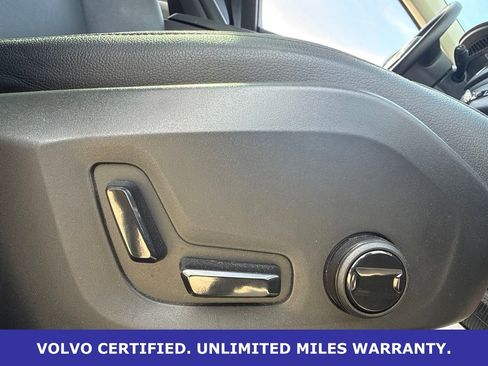 Certified 2025 Volvo XC90 B5 Core AWD/4WD image 11