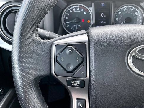 Used 2021 Toyota Tacoma SR5 RWD image 20
