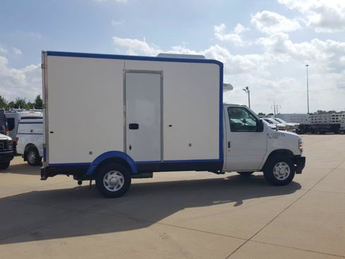 Used 2023 Ford E-350 and Econoline 350 Super Duty w/ Power Windows & Locks Group RWD image 6