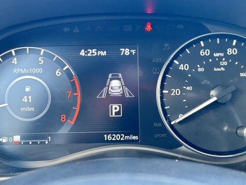 Certified 2024 Nissan Kicks SR w/ SR Premium Package image 7