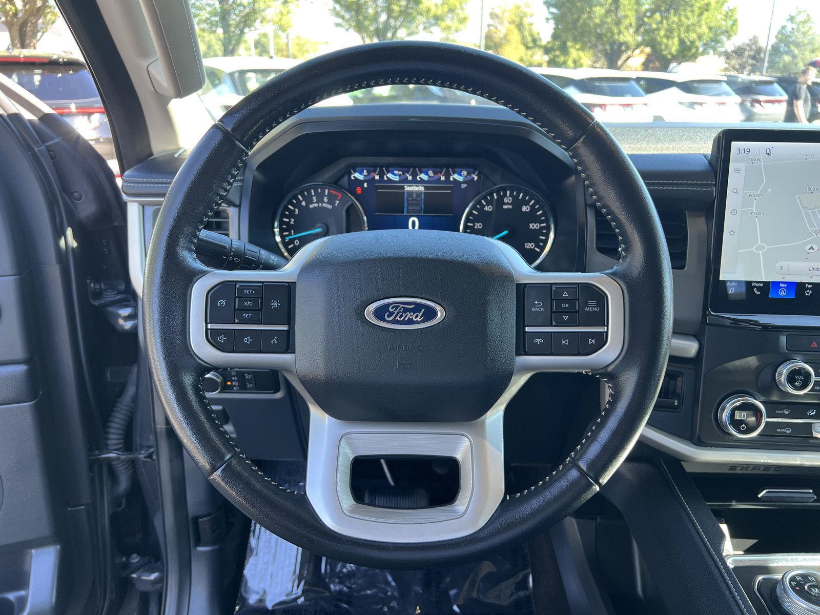Used 2022 Ford Expedition XLT AWD/4WD image 6