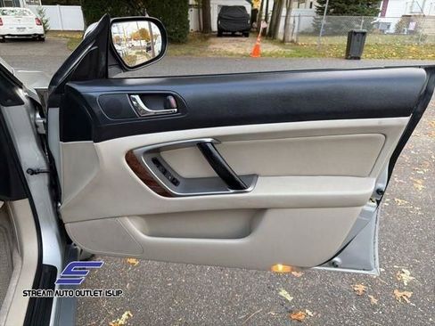 Used 2007 Subaru Outback 2.5i image 17