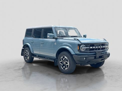 Used 2023 Ford Bronco Outer Banks AWD/4WD image 10
