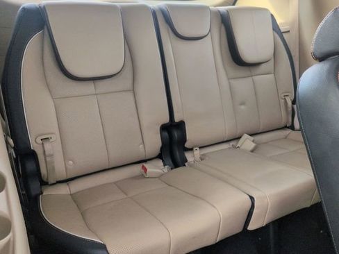 Used 2021 Kia Sedona EX image 25