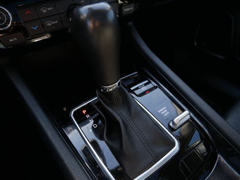 Used 2022 Jeep Compass Latitude w/ Sun and Sound Group image 24