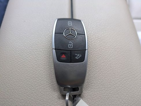 Used 2020 Mercedes-Benz GLE 350 4MATIC image 35