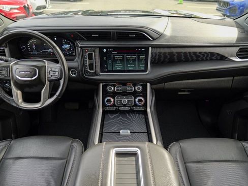 Used 2022 GMC Yukon XL Denali image 42