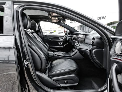 Used 2021 Mercedes-Benz E 350 4MATIC Sedan w/ Premium Package image 39