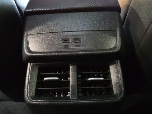 Used 2025 Chevrolet Equinox LT w/ Convenience Package II AWD/4WD image 26