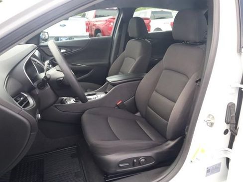Used 2024 Chevrolet Malibu LT FWD image 18