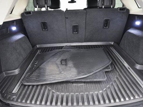 Used 2018 Cadillac XT5 Luxury w/ Driver Awareness Package image 11