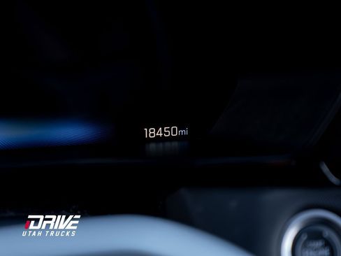 Used 2024 Chevrolet Colorado Z71 image 34