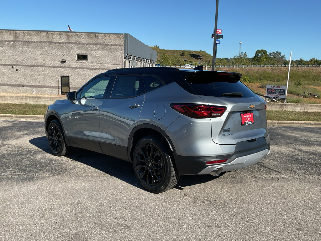 New 2026 Chevrolet Blazer LT w/ Sound & Technology Package FWD image 6