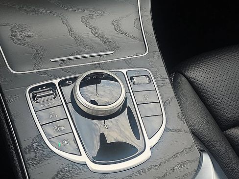 Used 2021 Mercedes-Benz C 300 4MATIC Sedan image 25