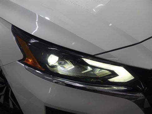 Used 2023 Nissan Altima 2.5 SV image 15