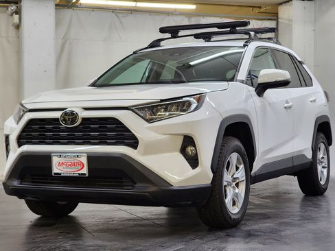 Used 2019 Toyota RAV4 XLE w/ All Weather Liner Package AWD/4WD image 10