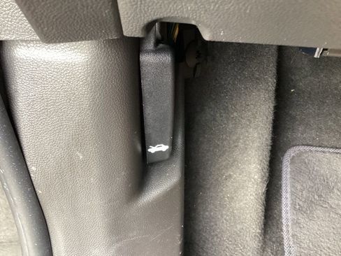 Used 2021 Chevrolet Trax LT w/ Premium Seat Package image 58