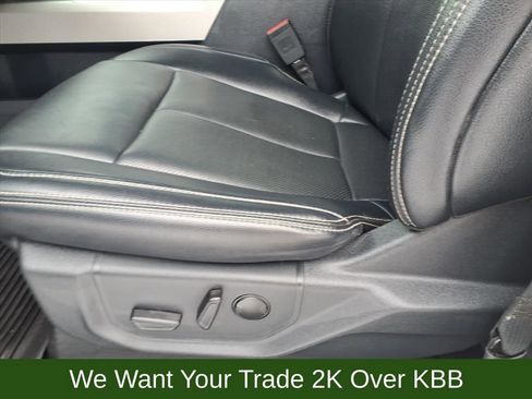 Used 2022 Ford F350 Lariat w/ Lariat Ultimate Package image 11