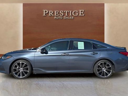 Used 2020 Toyota Avalon Touring w/ Advanced Safety Package image 2