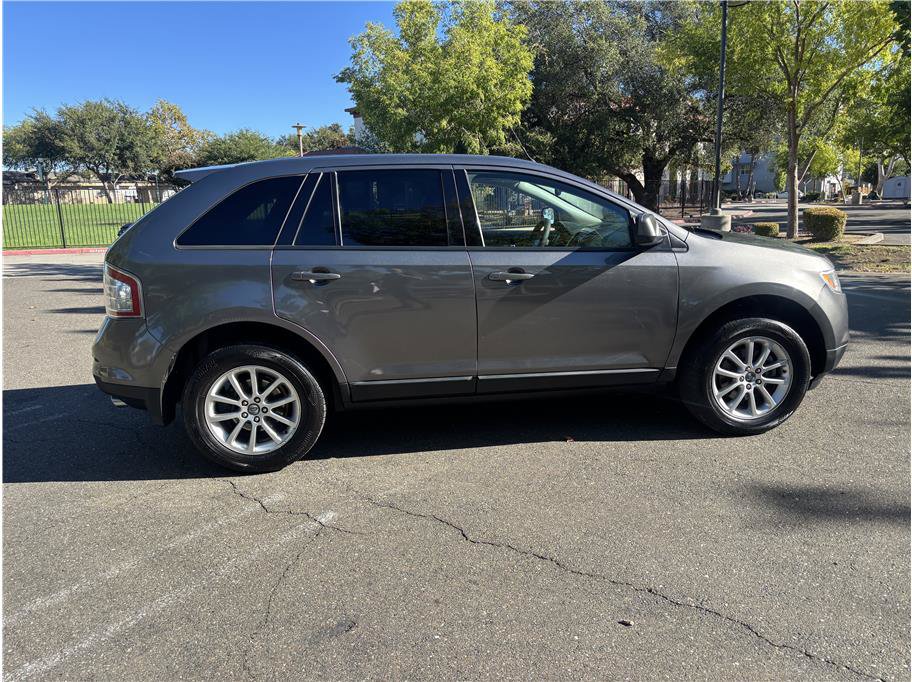 Used 2010 Ford Edge SEL FWD image 4