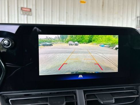 Used 2024 Chevrolet Trax LT FWD image 14