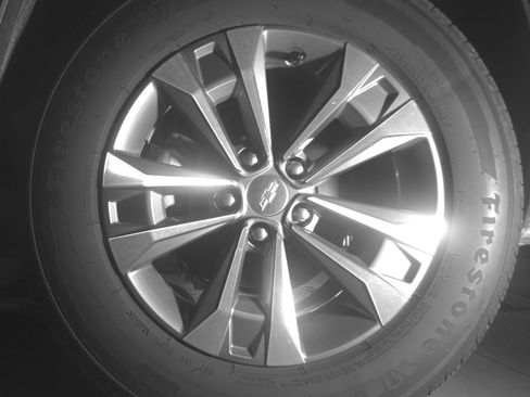 Used 2025 Chevrolet Equinox LT image 14