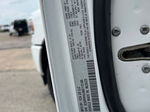 Used 2022 RAM 3500 Big Horn w/ Max Tow Package AWD/4WD image 25