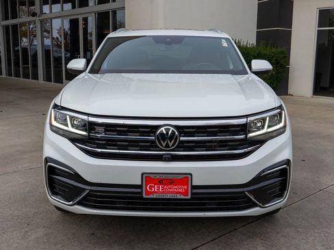 Used 2022 Volkswagen Atlas Cross Sport SEL Premium R-Line image 2