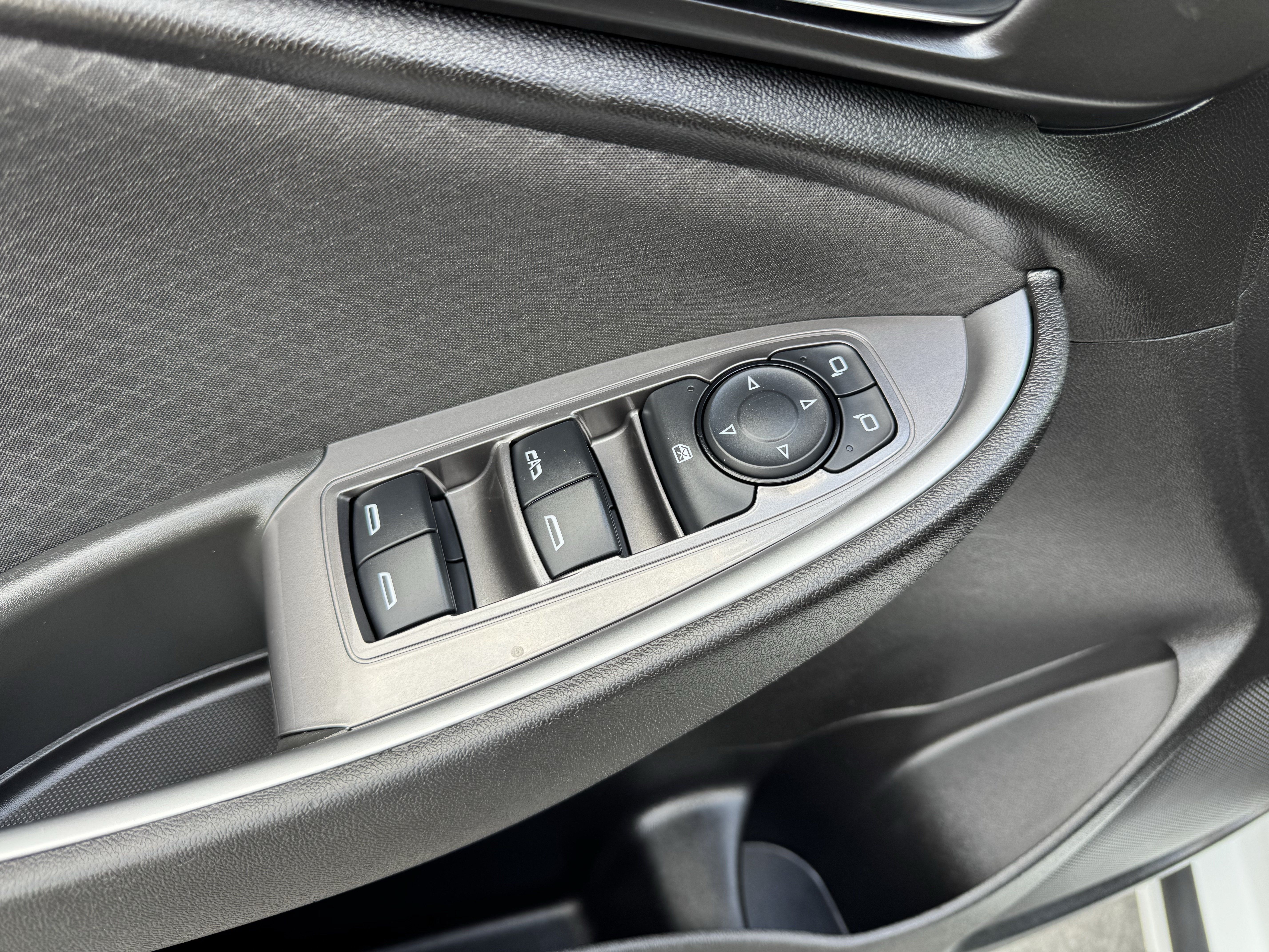 Certified 2025 Chevrolet Malibu LT FWD image 11
