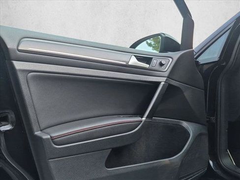 Used 2019 Volkswagen GTI Autobahn FWD image 9