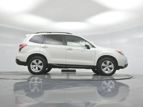 Used 2016 Subaru Forester 2.5i Limited AWD/4WD image 43
