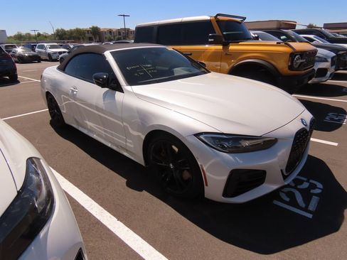 Used 2021 BMW M440i Convertible w/ Premium Package image 2