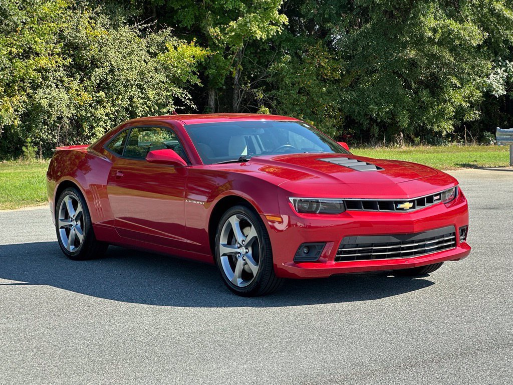 Used 2014 Chevrolet Camaro SS w/ RS Package RWD image 9