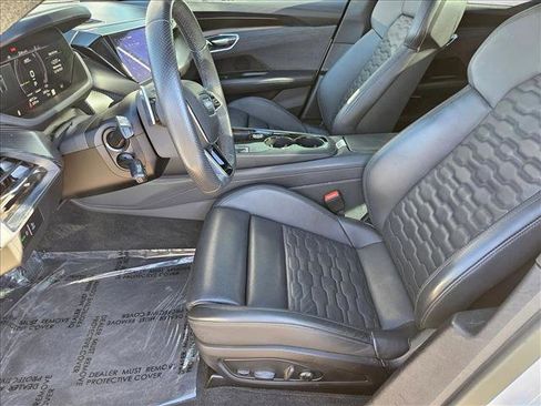 Used 2022 Audi e-tron GT Prestige image 14