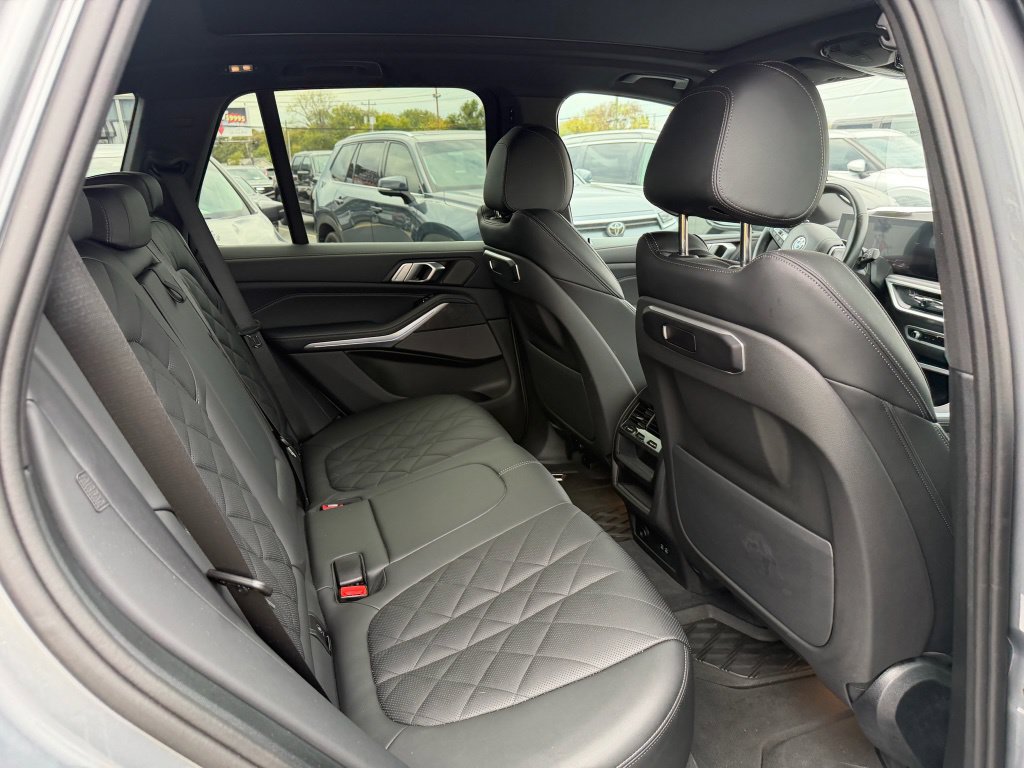 Used 2024 BMW X5 xDrive50e w/ Premium Package AWD/4WD image 15