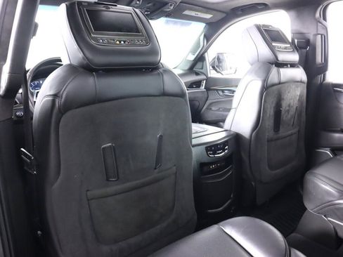 Used 2016 Cadillac Escalade Platinum AWD/4WD image 40